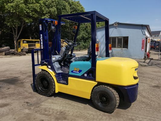 90% KOMATSU FD30 Forklift Manual Power Source at Longhua with FD40 FD50 FD70