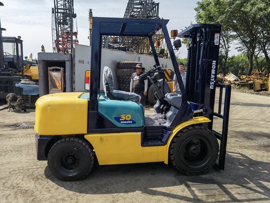 90% KOMATSU FD30 Forklift Manual Power Source at Longhua with FD40 FD50 FD70