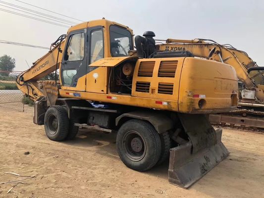 Hyundai 210W Heavy Duty Wheeled Excavator in Excellent Condition with Original Engine