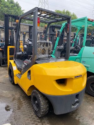 Get Your Food Shop Moving with Used Komatsu FD30 Diesel Forklift 3 Ton FD25 FD40 FD50