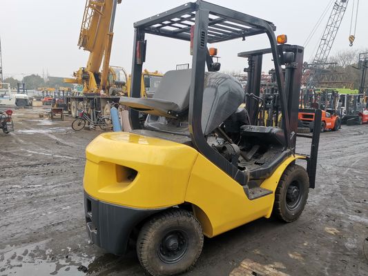 Hotels' Choice Komatsu FD25 2.5 Ton Mini Forklift with 1200mm Fork Length in Shanghai