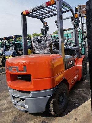 HELI CPCD30 CPCD50 2.5 T 3 T 5 T 4 M 4.5 M Diesel Forklift for Machinery Repair Shops