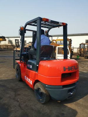 2.5 Ton Heli Diesel Forklift Truck with CE Certification and Routine Fork Dimensions