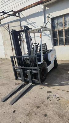 Powerful Used TCM 2.5 Ton Diesel Forklift with 3m Lift Height and Customizable Cylinder