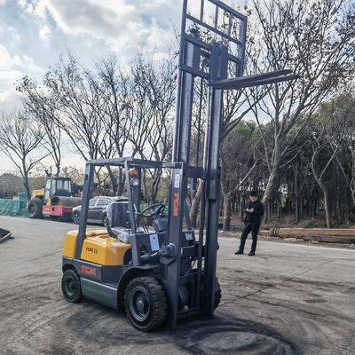 TCM 2 Ton Forklift Truck with Diesel Power and Routine Fork Width