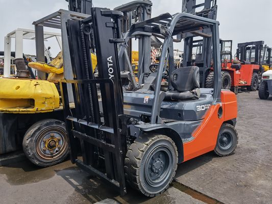 Powerful Gasoline Engine Used 3 Ton Toyota Forklift with Sideshift at Shanghai Yard