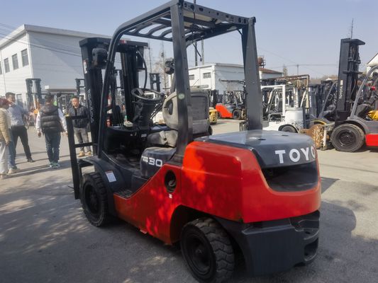 Toyota 3 Ton Used Forklift with 2 Stage Mast and 3-4.5m Lift Height in Excellent Condition