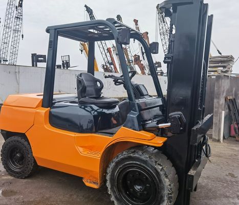 Used Toyota Forklift Gasoline Gas 2.5ton 3 Ton in Shanghai Yard with Fork Width routine