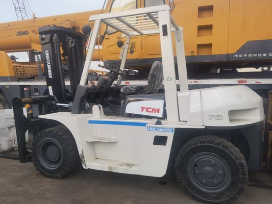 TCM FD70 7-10 Ton Forklift with Diesel Engine and Routine Fork Length in Shanghai Yard