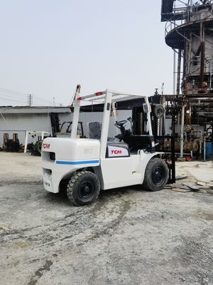 Powerful Diesel Engine 5 Ton TCM 3stage 4.5m FD100 DF50 FD70 Used Forklift in Japan