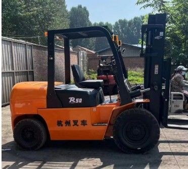 Hangcha R100 R30 Diesel Forklift 5000 kg for Warehouse Operations in Garment Shops
