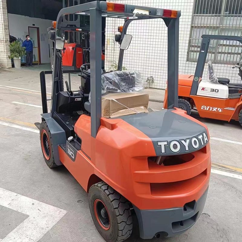 3ton 3000kg Used Toyota Forklift FDZN30 with Japanese ISUZU Engine in Good Condition