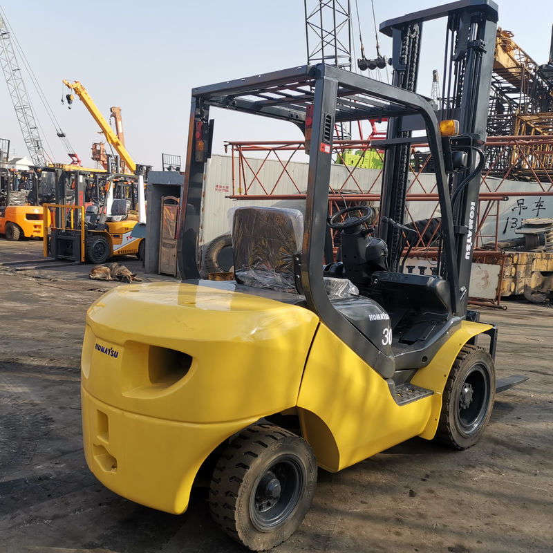 Used Japan Komatsu FD30-16 FD25 FD30T-16 FD30 2.5 Ton 3 Ton 5 Ton Diesel Forklifts