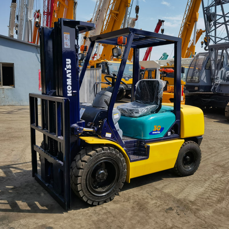 90% KOMATSU FD30 Forklift Manual Power Source at Longhua with FD40 FD50 FD70
