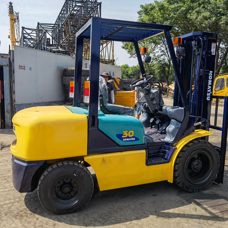 1200mm Fork Length Komatsu FD30-14 3TON Forklift for Restaurant Second Hand 2stage 3stage