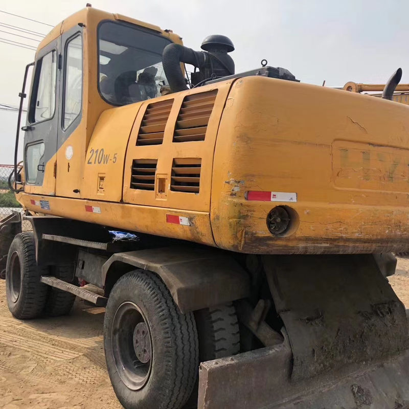 Hyundai 210W Heavy Duty Wheeled Excavator in Excellent Condition with Original Engine