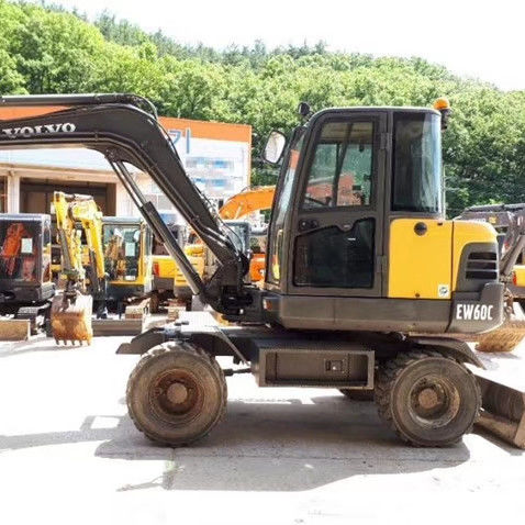 Volvo EW60 2 Tons Mini Wheel Excavator with Other Bucket Capacity in Good Condition