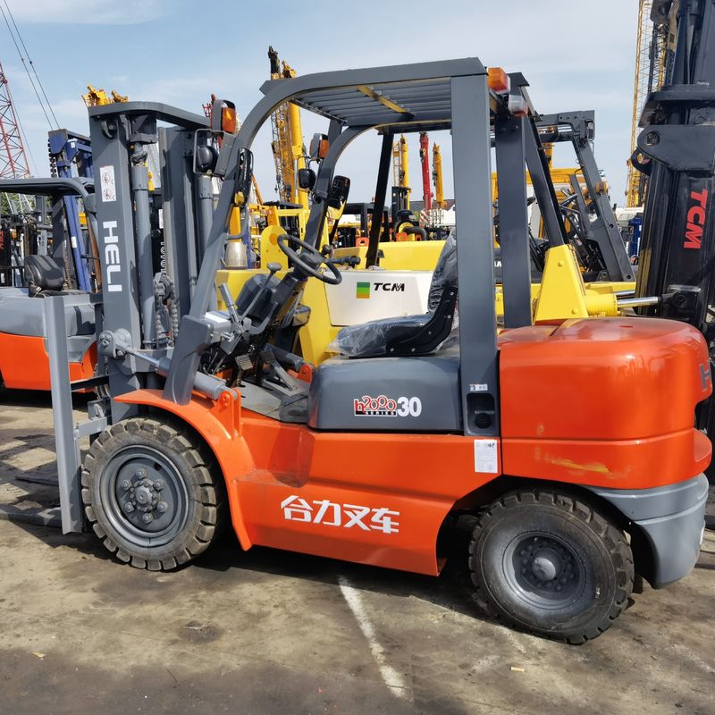 HELI CPCD30 CPCD50 2.5 T 3 T 5 T 4 M 4.5 M Diesel Forklift for Machinery Repair Shops
