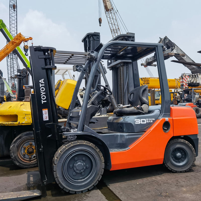 Powerful Gasoline Engine Used 3 Ton Toyota Forklift with Sideshift at Shanghai Yard