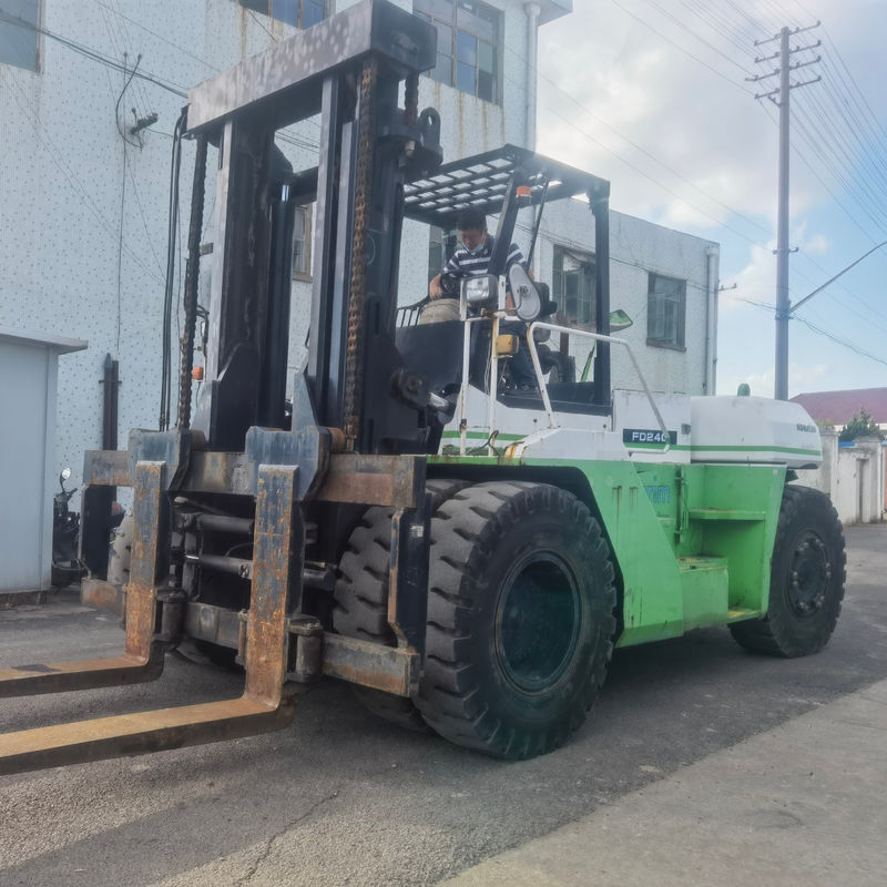 24 Ton Japan Komatsu FD240 Forklift for Material Handling in Warehouse Japan Stock