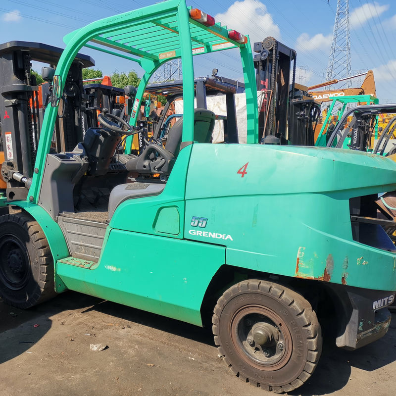 5.5 Ton MITSUBISHI Diesel Forklift with 180mm Fork Width from Japan in Good Condition