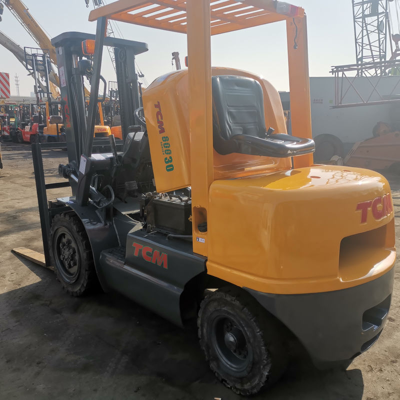 Used TCM Japan-Made Diesel 3 Ton Forklifts FD30 FD50 FD70 for Machinery Repair Shops