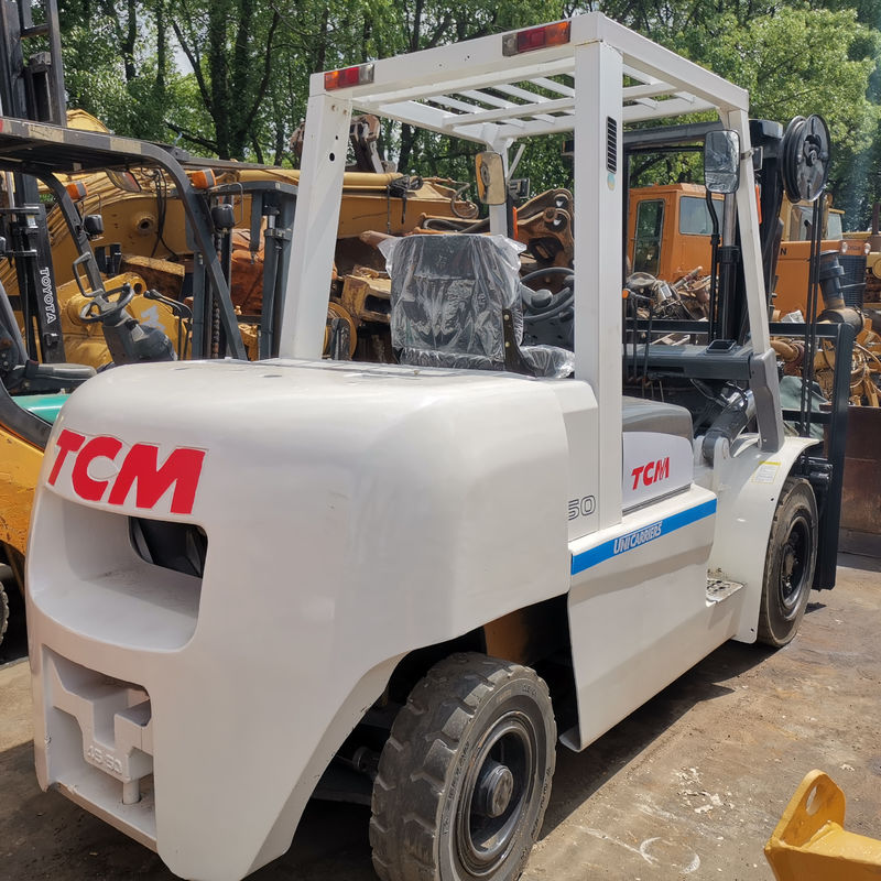TCM 3 Ton Diesel Forklifts FD30 FD50 FD70 Used and in High Demand for Food Beverage