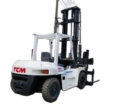 7 Ton Japan FD70 Used Diesel Forklift for Food Beverage Material Handling Needs