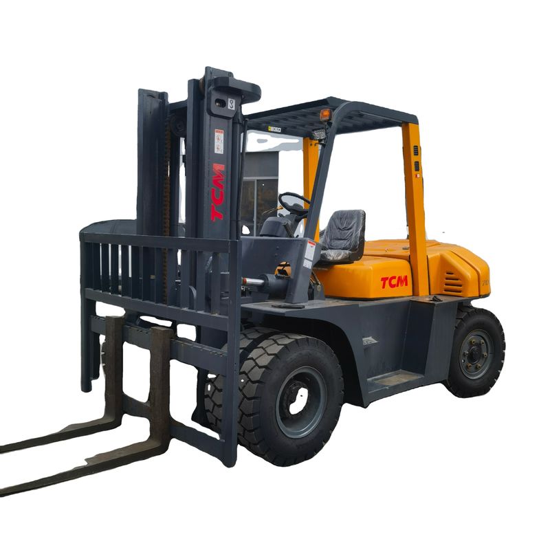 Second Hand 7 Ton TCM Forklift FD70 Japan Made Used TCM 2.5t 3t 5t 7t in Garment Shops